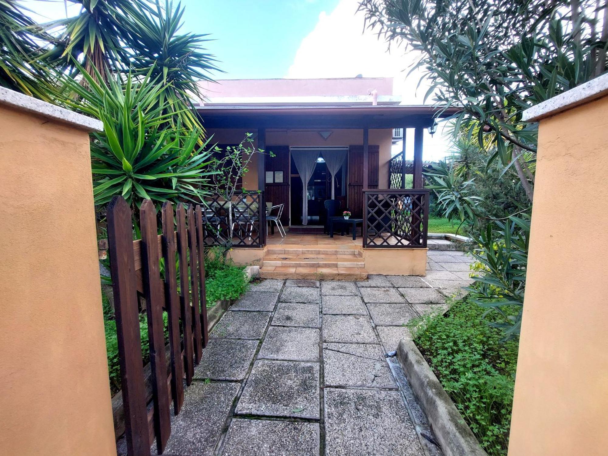 Melisenda Tertenìa Exterior foto